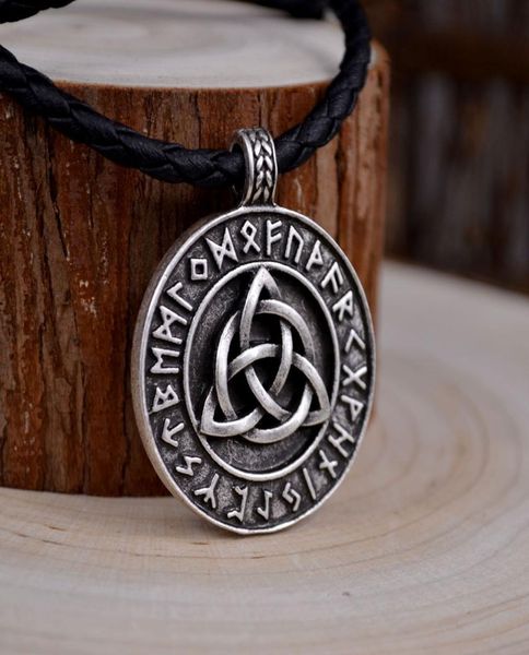 

1pcs norse vikings amulet pendant necklace viking trinitarian triquetra celttics necklacependant necklaces2785501, Silver