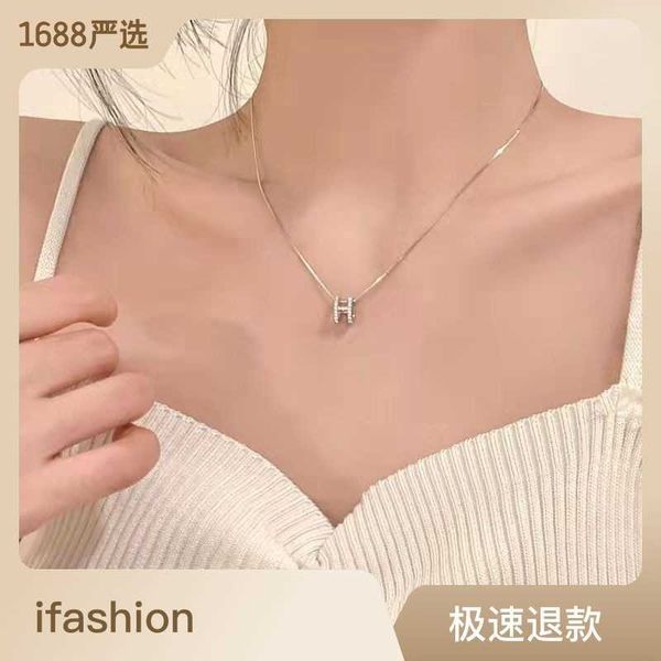 

2021 net red new trend personalized letter h pendant necklace simple cool style fashion geometric collarbone chain, Silver