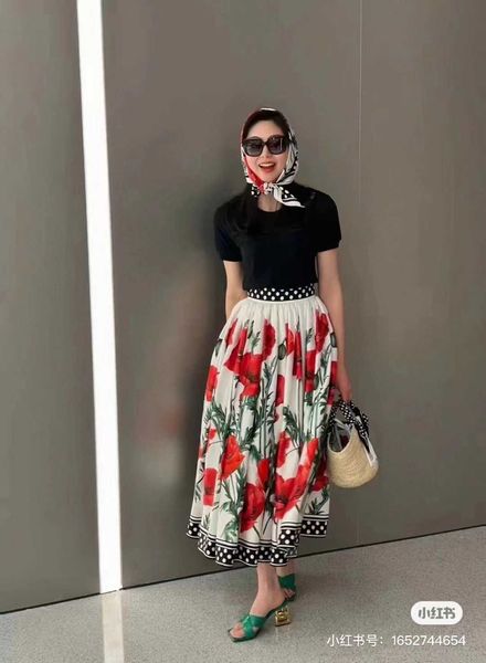 

23ss skirt set womens designer clothing floral skirt style womens print shows thin and temperament slim fit shows white and grand atmosphere