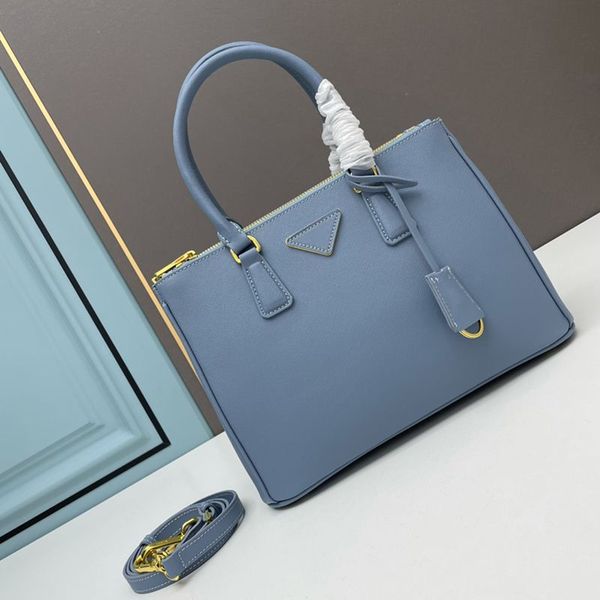 

designer bag tote bag cnew 2023 fashion classic bag handbag women leather handbags womens crossbody vintage clutch tote shoulder embossing m
