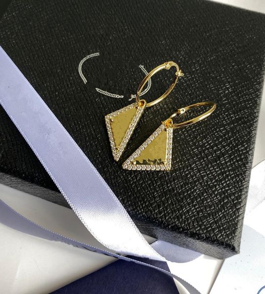 

2022 designers girls stud earrings gold diamond mother039s day gifts letter design shiny women studs luxury earring jewelry7067836, Golden;silver