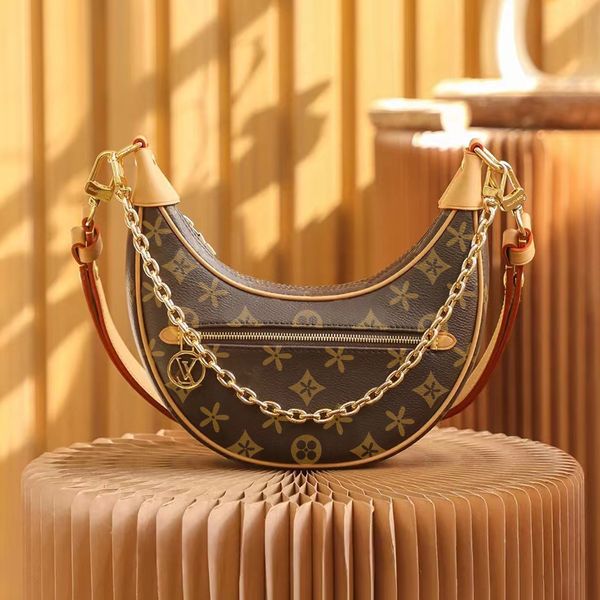 

m81098 women's classic handbags shoulder bags luxury designer loop leather totes clutch half moon bag mens old flower small mens strap