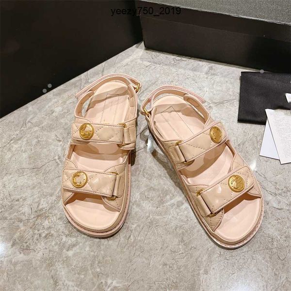

outdoor shoe style channel quality beach ccity summer footwear leather designer slippers women shoes sandal high sandals luxury slides aoi6