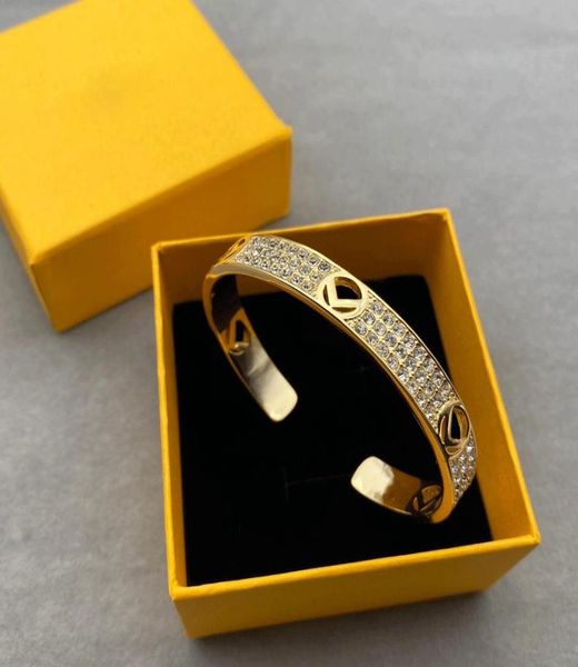 

elegant bangle bracelet fashion man woman chain bracelets special design jewelry various classic styles available 11 options6073638, Black