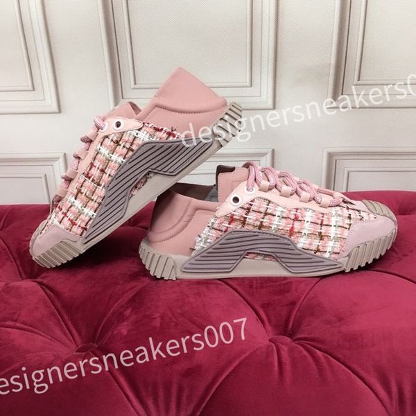 

2023 new luxury designer casual shoes genuine leather fashion mens and women low flat shoes skateboard sneakers couple shoes hc210813, Black