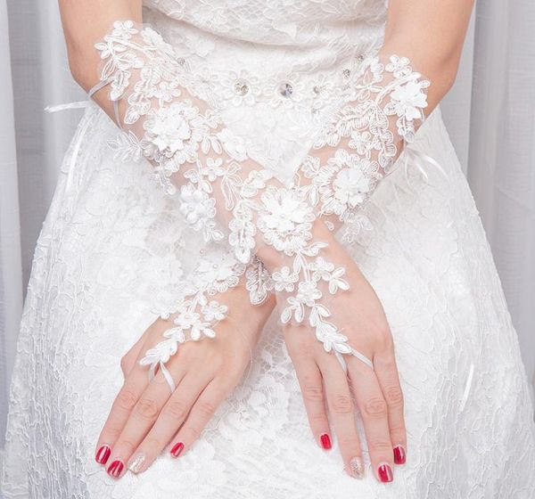 

2019 white fingerless applique lace long bridal wedding gloves wedding accessories above elbow length6249672