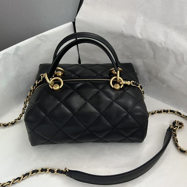 

designer pouch bag fashion women cosmetic bags genuine leather black color lady travel party handbag big space with chain