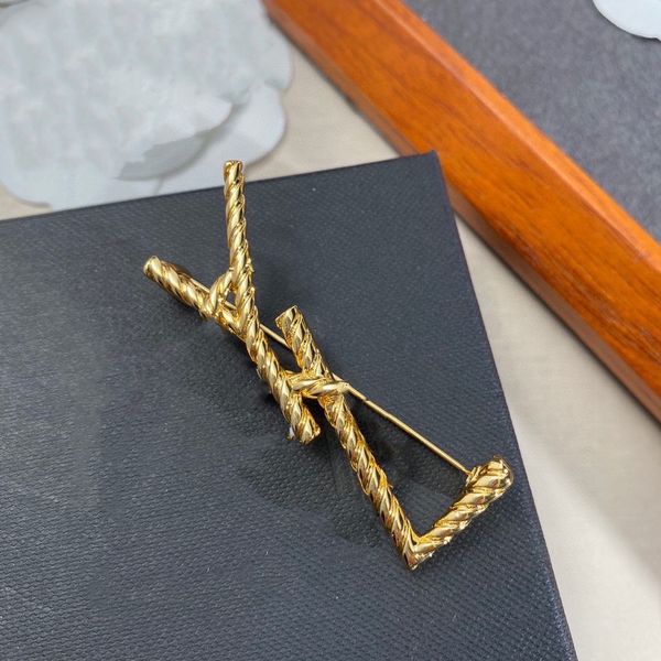 

fashion luxury designer men women pins brooches letter ysltiy brooch pin for suit dress party letters y brooches ay4c, Gray