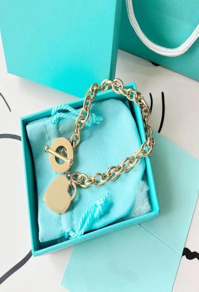 

designer bracelet classic charm peach heart bracelet girl festive 18k gold love gift 316l titanium steel jewelry factory whole6840298, Golden;silver
