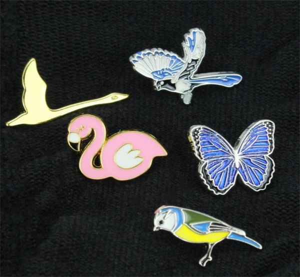 

europe alloy butterfly crane magpie bird brooch cartoon metal animal corsage pin flamingo animals backpack hat coat clothes5983035, Gray