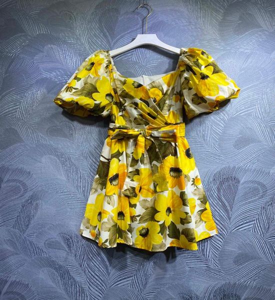 

2022 summer new cotton print bubble sleeve dress0123458175234, White;black