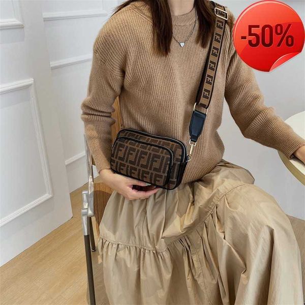 

stylish shoulder bag for women women's 2023 new fashion printed broadband crossbody trend with mobile