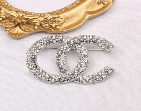 

famous design gold silver brand luxurys desinger brooch women rhinestone pearl letter brooches suit pin fashion jewelry clothing d1956416, Gray