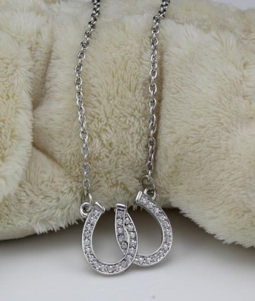 

lead and nickel jewellery double horse shoe pendant necklace equestrian horseshoe jewelry decorated with white czech crystal3234011, Silver