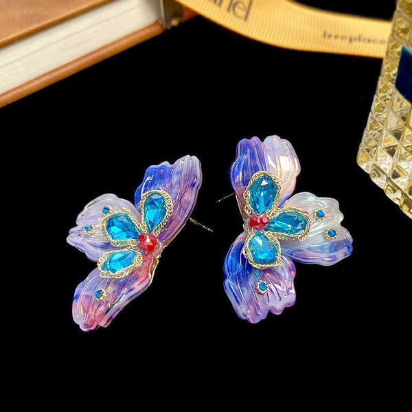 

charm wind purple three petal flower earrings with feminine temperament personalized fashion and creativity light luxury resin crystal large, Golden