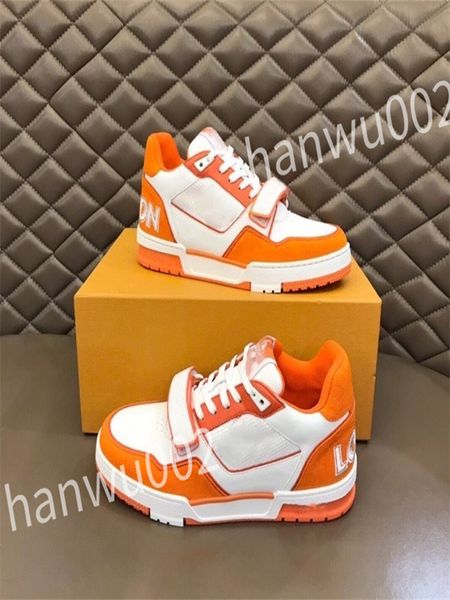 

2023 new luxury designer sneakers calfskin casual shoes reflective vintage leather trainers all-match stylist sneaker leisure shoe platform, Black
