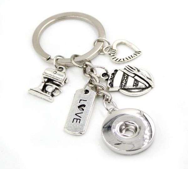 

new arrival diy 18mm snap jewelry cup cake baker key chain handbag charm 18mm snap keychain key ring baking bakers gifts for men w3033365, Slivery;golden