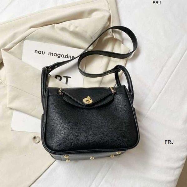 

designer lindys bags h ermes 2023 new litchi pattern texture doctor womens versatile one shoulder hand have frj