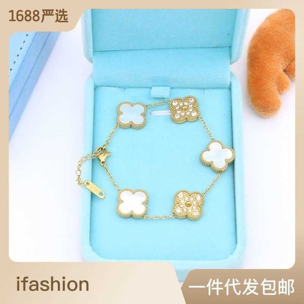 

four leaf grass classic titanium steel double sided diamond fritillaria bracelet fashion new colorless women's gold plated 18k, Golden;silver