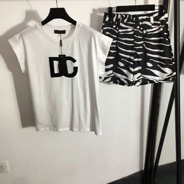 

2023 designers women's tracksuits letter shirt new print short sleeve t-shirt zebra-print high waisted shorts white sportswear streetwe
