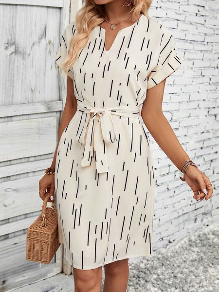 

allover notched neckline batwing sleeve belted dress, Black;gray