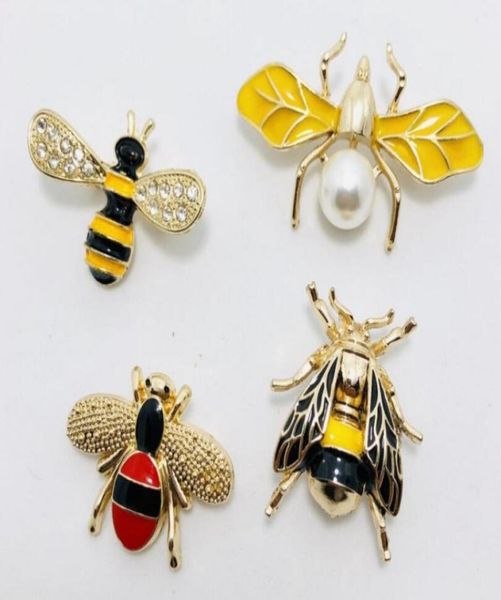 

drip honey bees brooch pin fashion jewelry costume decoration broach famous designer suit lapel pin for women jewelry accessor5419365, Gray