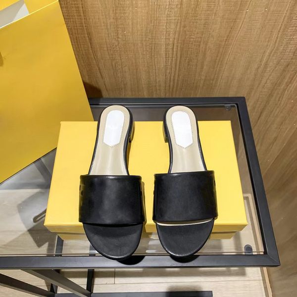 

2023 shoes new beach slippers fashion slipper flat heel letter printed slipper lady platform leather heels letter slides casual flip flops s, Black