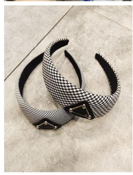 

headbands european and american style houndstooth english alphabet sponge headband net red same face wash headband4193530, Silver