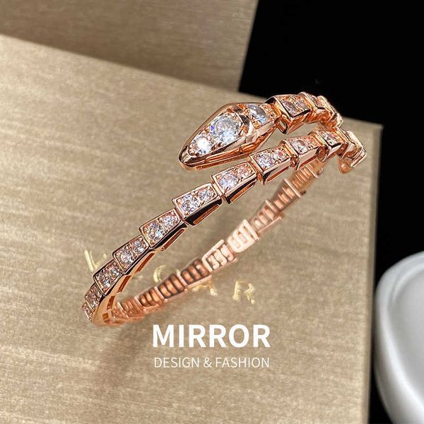 

baojia high edition white fritillaria snake bone versatile personalized small and popular opening wrapped with full diamond bracelet, Golden;silver