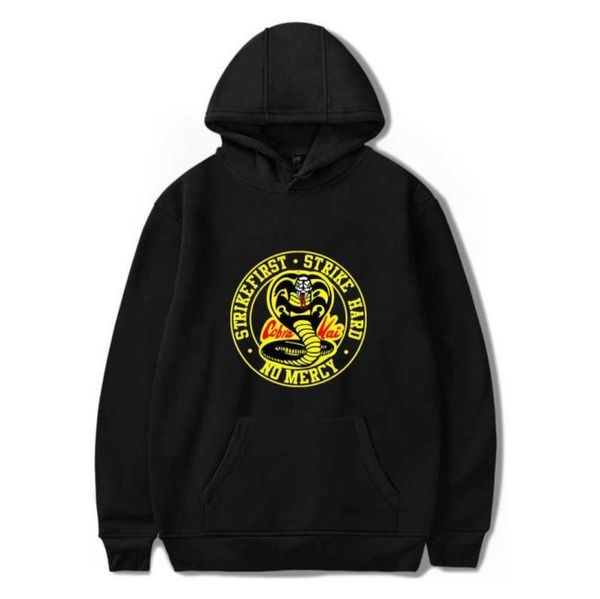 

2021cobra kai loose hoodies man sweatshirt female cobra kai boy girls autumn hooded casual black hoodie x0618761119