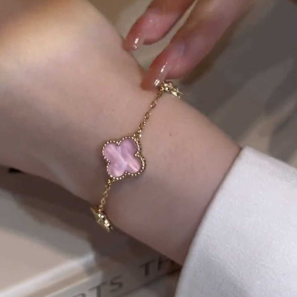 

pink plate four leaf micro inlaid with zircon small fresh sweet and lovely women's luxury style lucky grass bracelet, Golden;silver