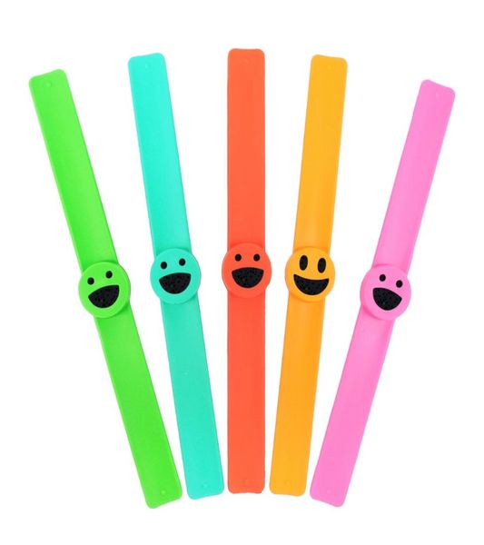 

fashion clap smile kids essential oil diffuser bracelet men women silicone bracelets adjustable bangle1234748, Golden;silver