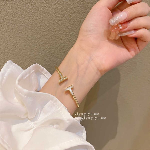 

natural shell opening style temperament bracelet with red wind korean version versatile and luxury east gate handicraft for women, Golden;silver