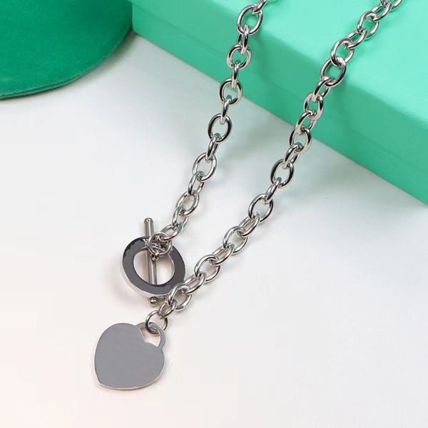 

t designer necklace luxury love pendant necklace charm fashion men's and women's necklaces titanium steel accessories designer jew, Silver