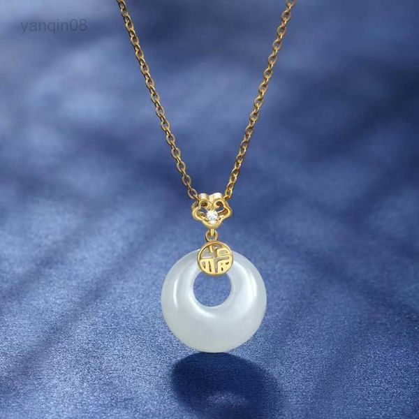 

pendant necklaces peace buckle n jade necklace luxury small group pendant fashion crystal elegant jewelry party gifts hkd230712, Silver