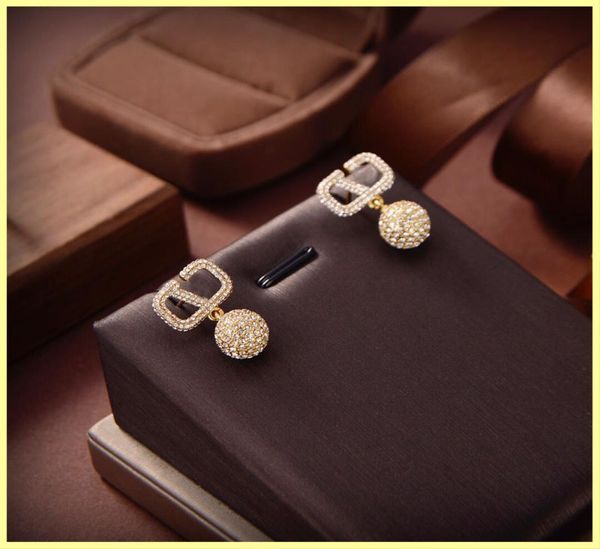 

fashion womens earrings jewelry luxurys designers earrings studs earrings designer letter v diamond earring bracelets necklaces 219068028, Golden;silver