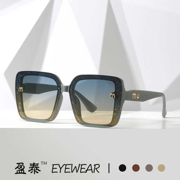

2023 new internet celebrity street p for women korean version with glitter pink square sunglasses and personalized uv resistant glasses, White;black