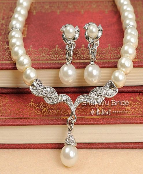 

white pearl and rhinestone crystal diamante wedding bridal necklace and earrings bridesmaid jewelry set 7153481, Silver