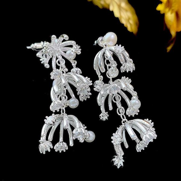 

charm bride tassel earrings dress accessories light luxury niche fashion personalized design exaggerated female 230630, Golden