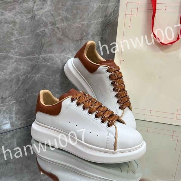 

2023 new luxury mens women classic casual shoes sneakers vintage trainer sneakers designer outdoor sport old dad shoe trainers xsd230419, Black