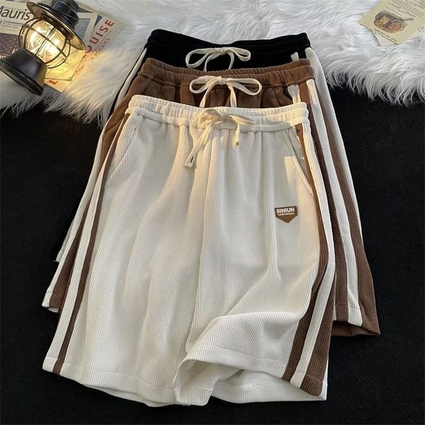 

mens shorts summer casual y2k for men american retro loose straight short pants fashion strip contrasting color gym shorts 230712, White;black