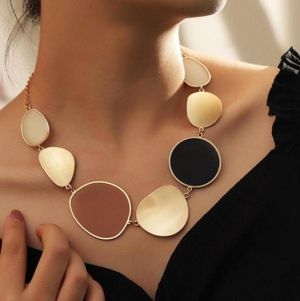 

chokers vintage exaggerated round pendant choker necklaces for women boho gold chain big wafer dangle statement necklace fashion j4431079, Golden;silver