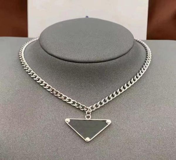 

classics designer necklace women men chains luxury jewelry black white p triangle pendant party hip hop punk names statement gold 4191279, Silver