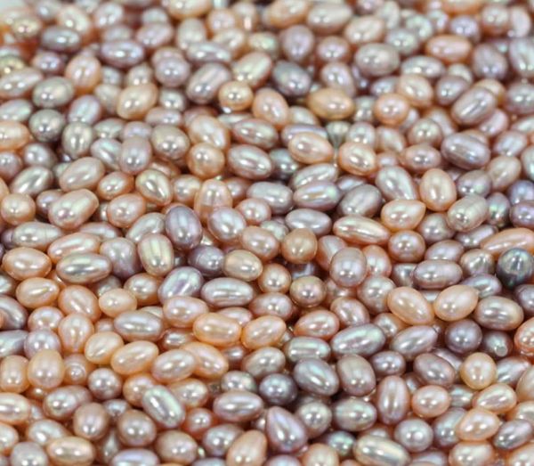 

100pcs natural color freshwater oval pearl 67mm white pink purple rice pealr love wish for women jewelry charms3744487