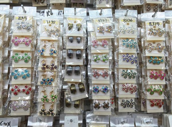 

quantity fashion exquisite assorted crystal jewelry ear stud earrings for women gift whole pairs5491132, Golden;silver