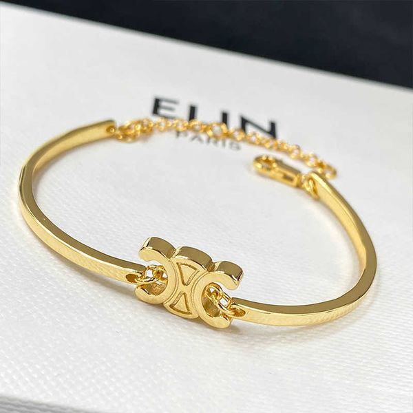 

seja's new simple triumphal arch small design french temperament high grade brass bracelet handpiece, Golden;silver