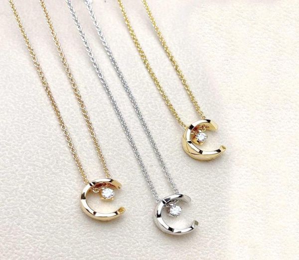 

2022 v gold material charm pendat necklace with one sparkly diamond in three colors plated for women engagement jewelr1992583, Golden