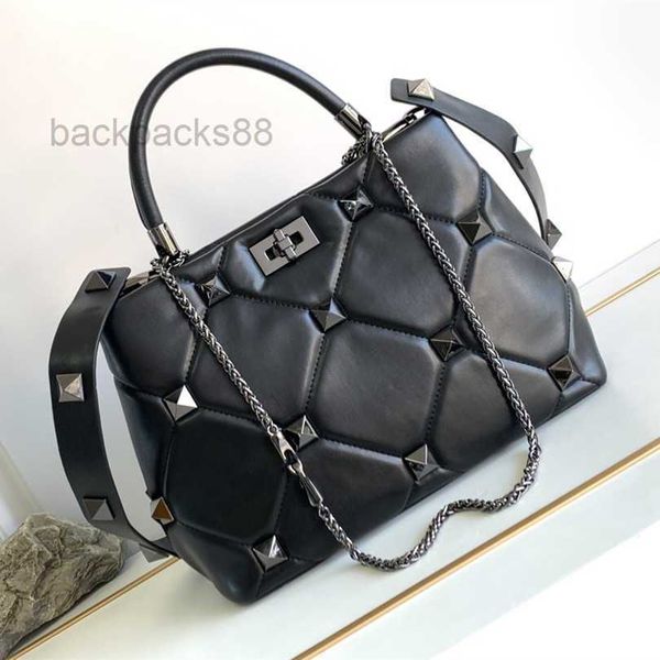 

designer bag women beach bags luxurys handbags fashion leather rivet crossbody large capacity bucket handbag myzf