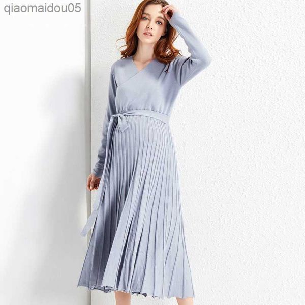 

carecode vintage pregnant sweater dress fashion autumn winter women long sleeve v-neck elegant knitted midi maternity dress l230712, White
