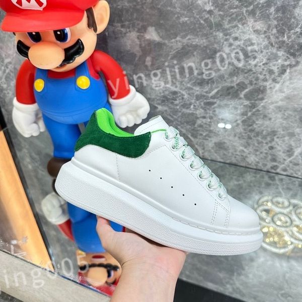 

2023 new r woman shoes leather lace up men fashion platform oversized sneakers white black mens womens alexanders xsd221101